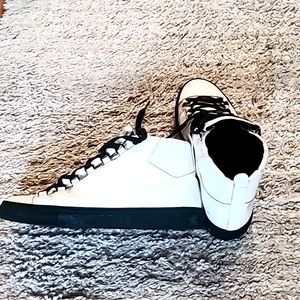 AUTHENTIC Balenciaga  high top white sneaker